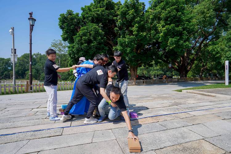 中山团建公司户外拓展活动策划全攻略 引爆团队活力，铸就非凡铁军